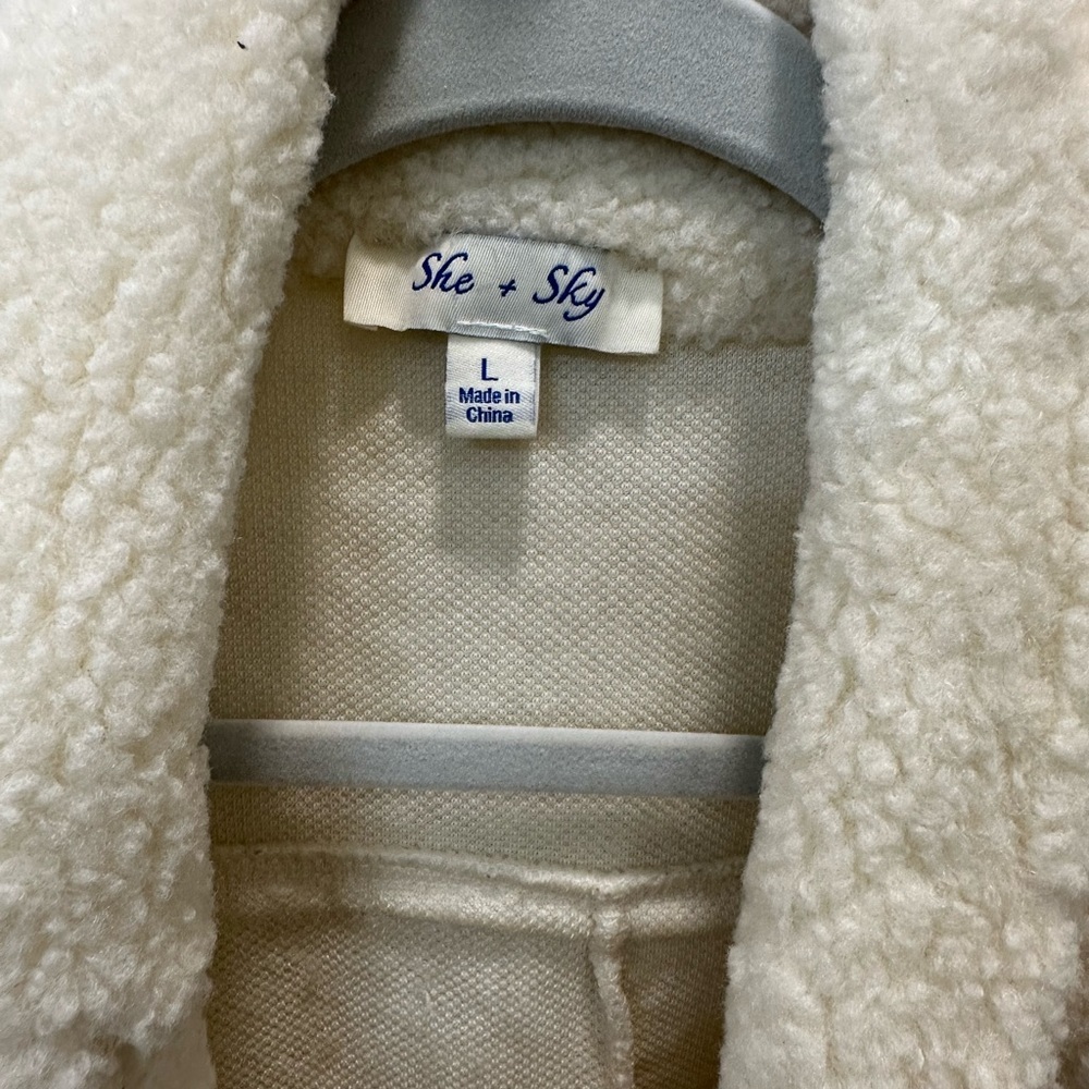 Long warm cream colored coat - Picture 5 of 6